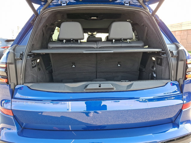 Certified 2025 BMW X7 M60i image 38