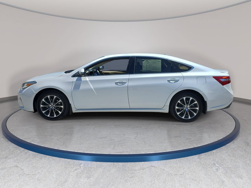 Used 2016 Toyota Avalon Limited FWD image 9