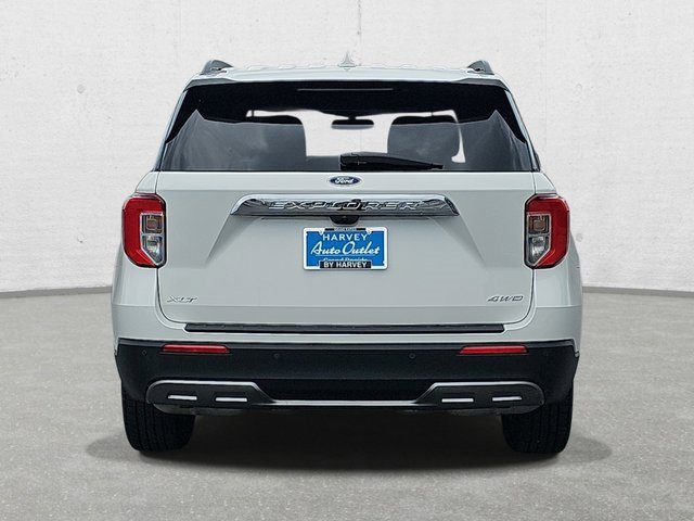 Used 2022 Ford Explorer XLT w/ Equipment Group 202A image 6