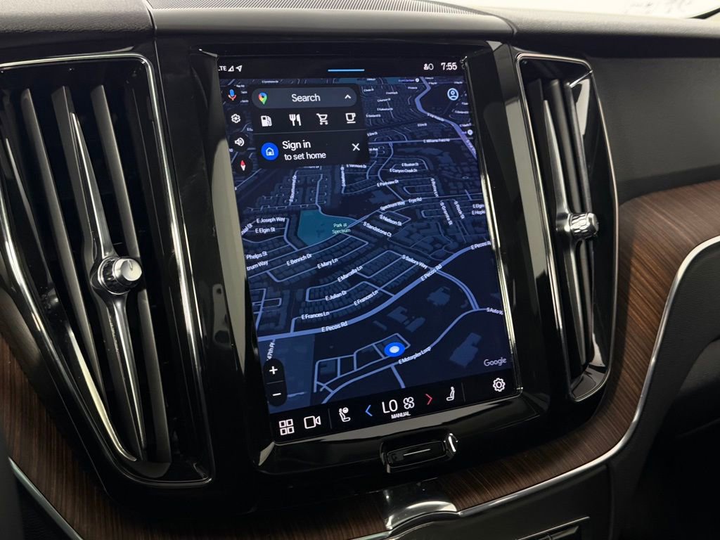 Used 2023 Volvo XC60 B5 Plus w/ Climate Package image 17