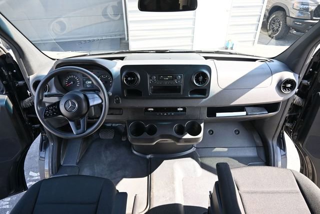 Used 2019 Mercedes-Benz Sprinter 2500 image 38