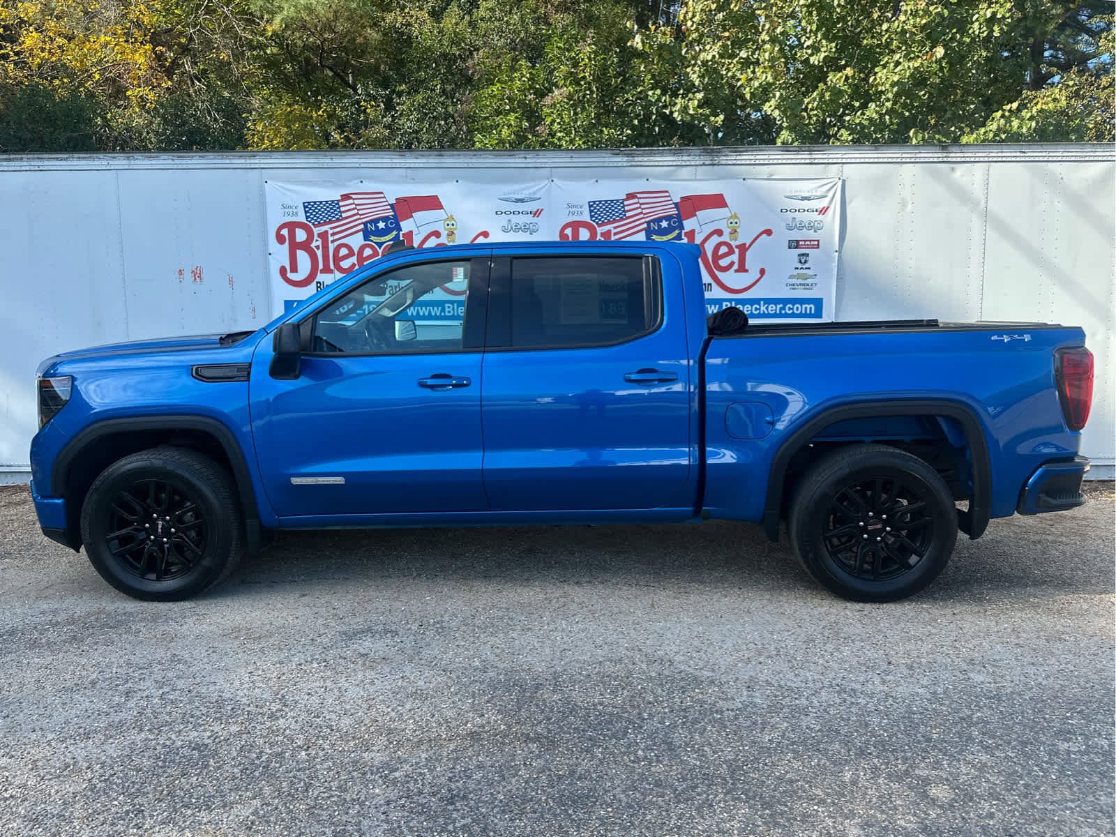 Used 2022 GMC Sierra 1500 Elevation image 7