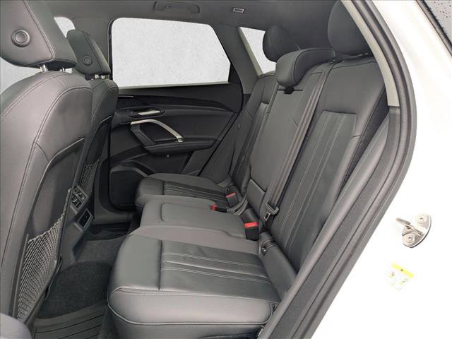 Used 2025 Audi Q5 Premium w/ Convenience Package image 20