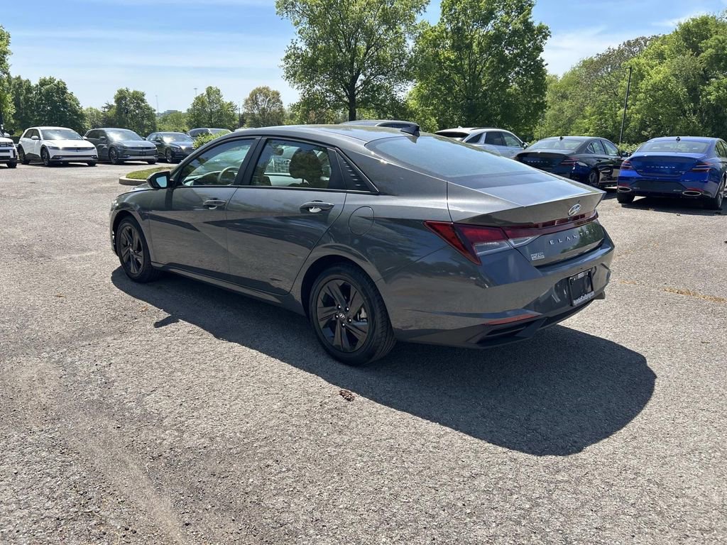 Certified 2023 Hyundai Elantra SEL FWD image 5