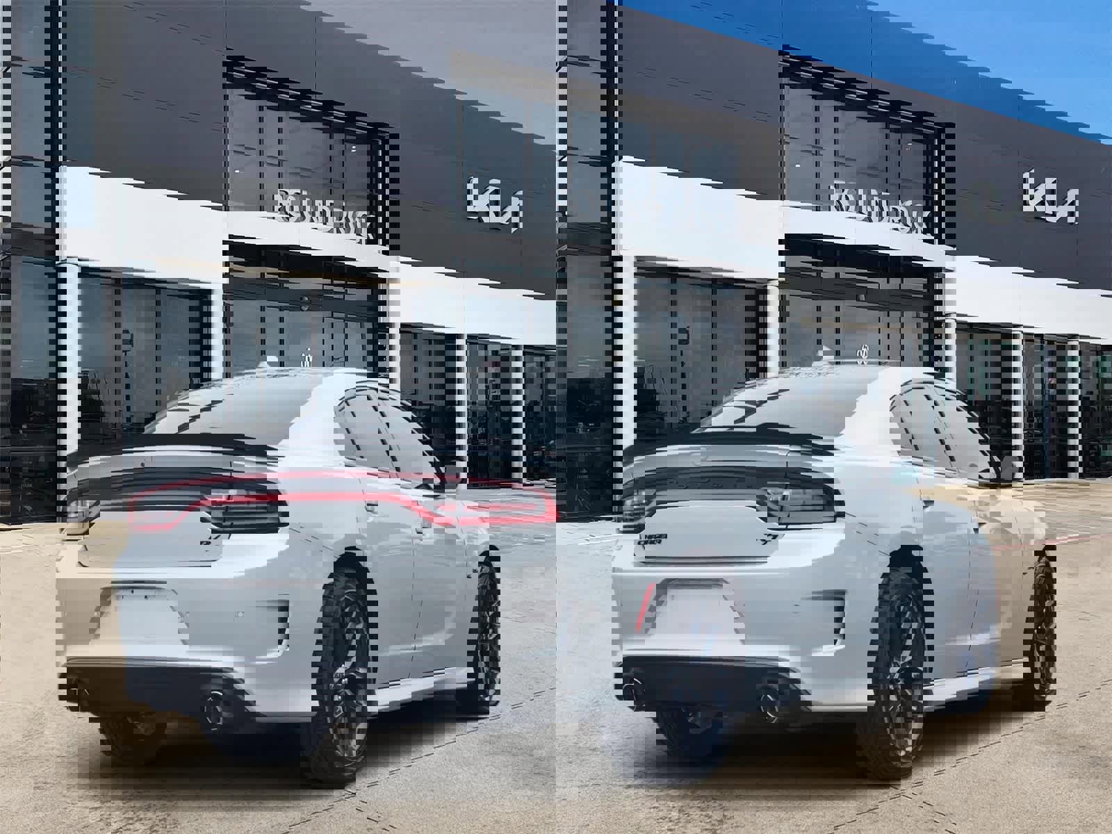 Used 2023 Dodge Charger R/T w/ Blacktop Package image 6