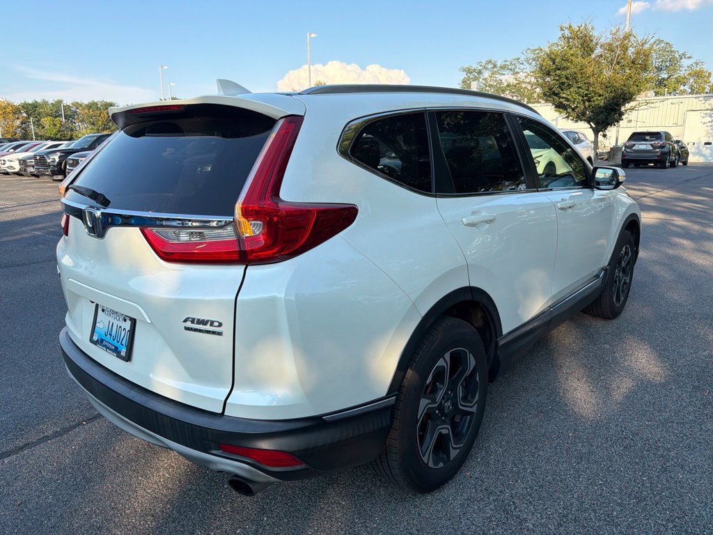 Used 2017 Honda CR-V Touring image 3