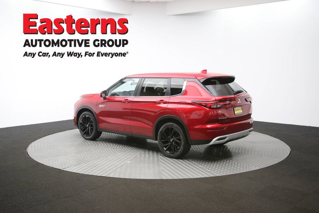 Used 2023 Mitsubishi Outlander SE image 62
