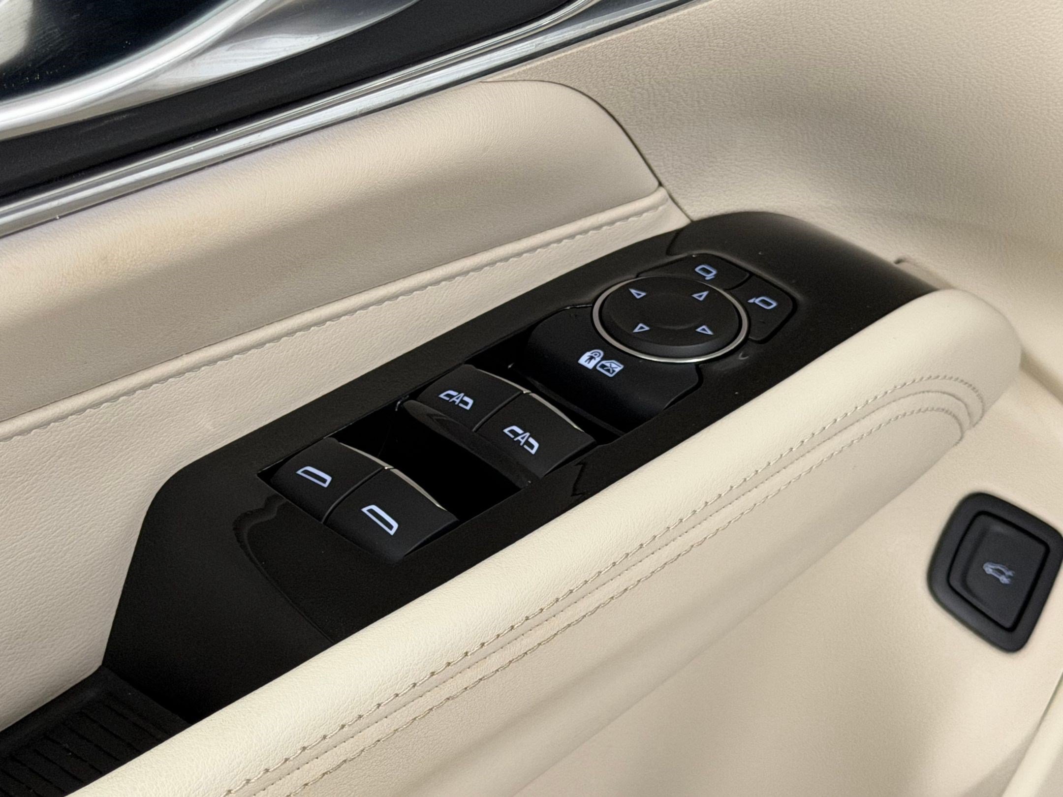 Certified 2023 Cadillac CT4 Premium Luxury RWD image 28