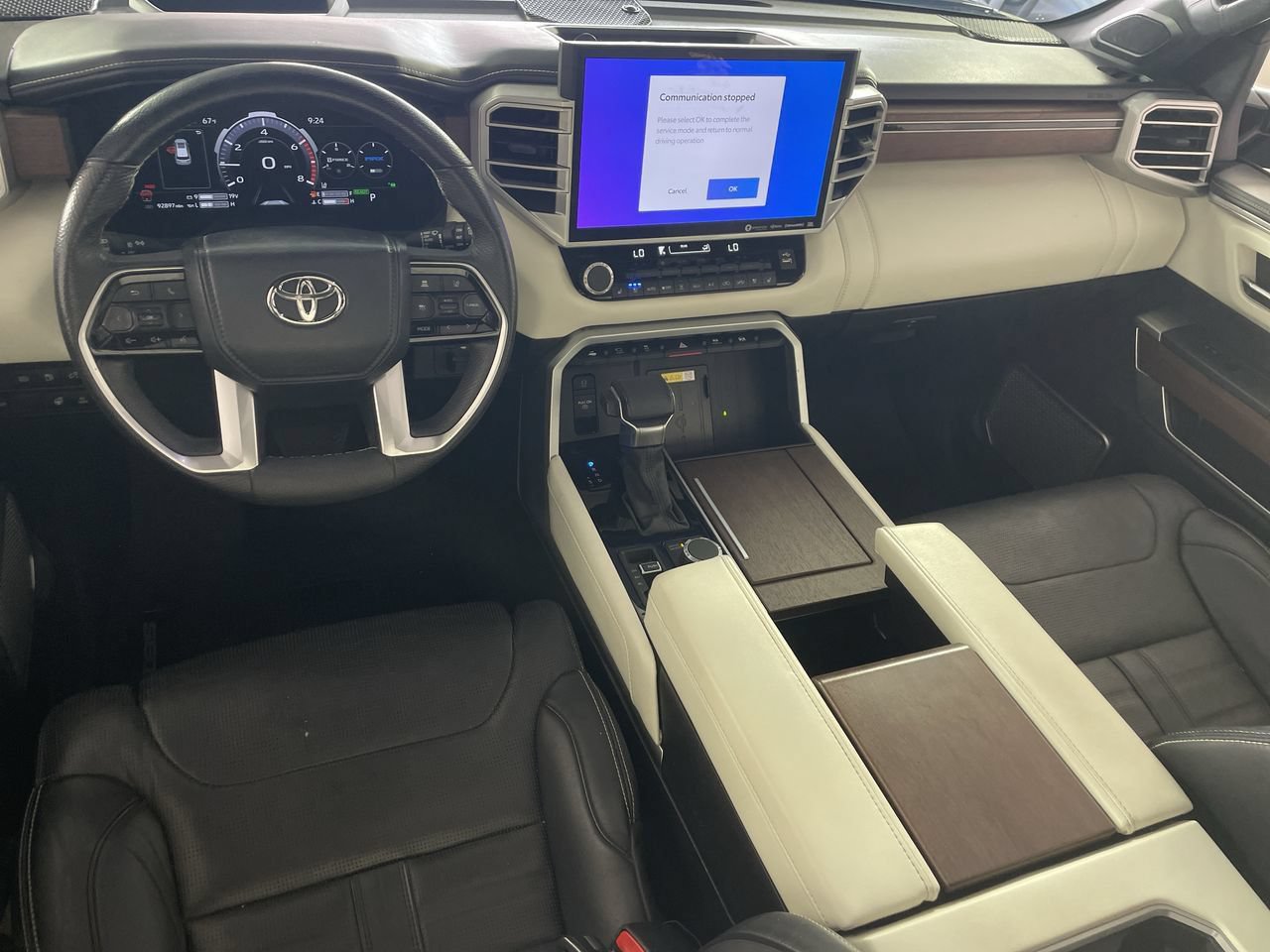 Used 2023 Toyota Sequoia Capstone AWD/4WD image 22