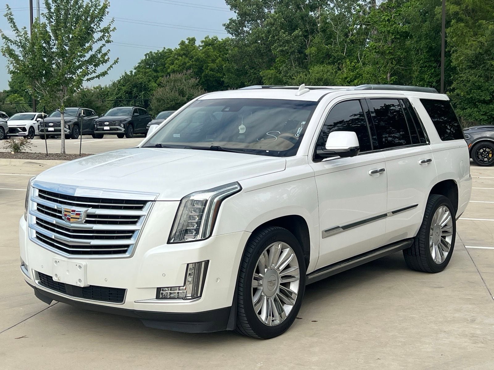 Used 2017 Cadillac Escalade Platinum AWD/4WD image 5