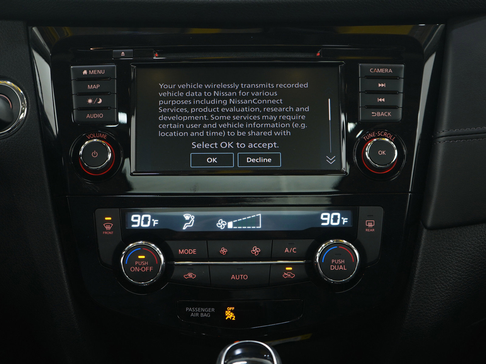 Used 2020 Nissan Rogue SL w/ Premium Package image 18