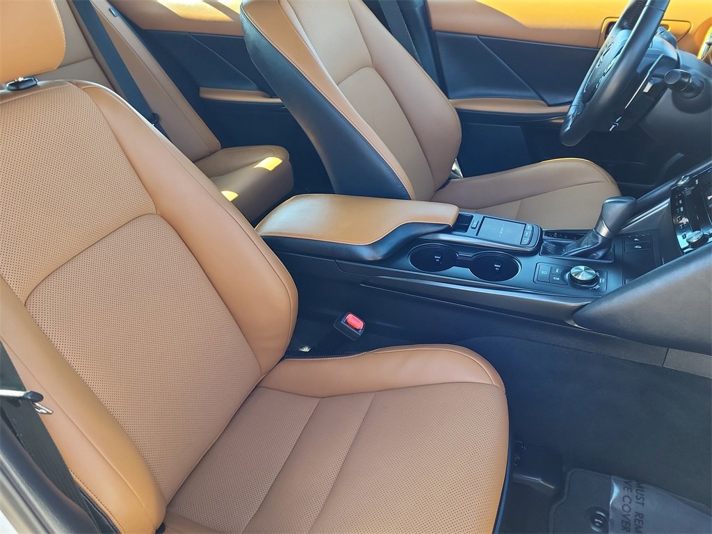 Used 2025 Lexus IS 300 F Sport image 16