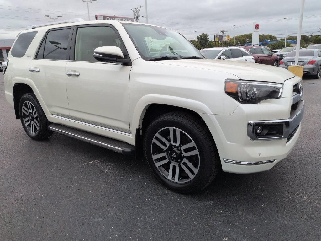 Used 2022 Toyota 4Runner Limited AWD/4WD image 7