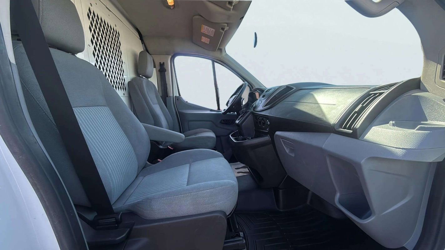 Used 2015 Ford Transit 250 130 Low Roof w/ Exterior Upgrade Package RWD image 14