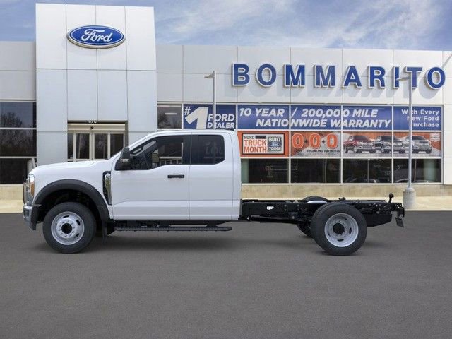 New 2026 Ford F450 XL w/ XL Chrome Package image 3