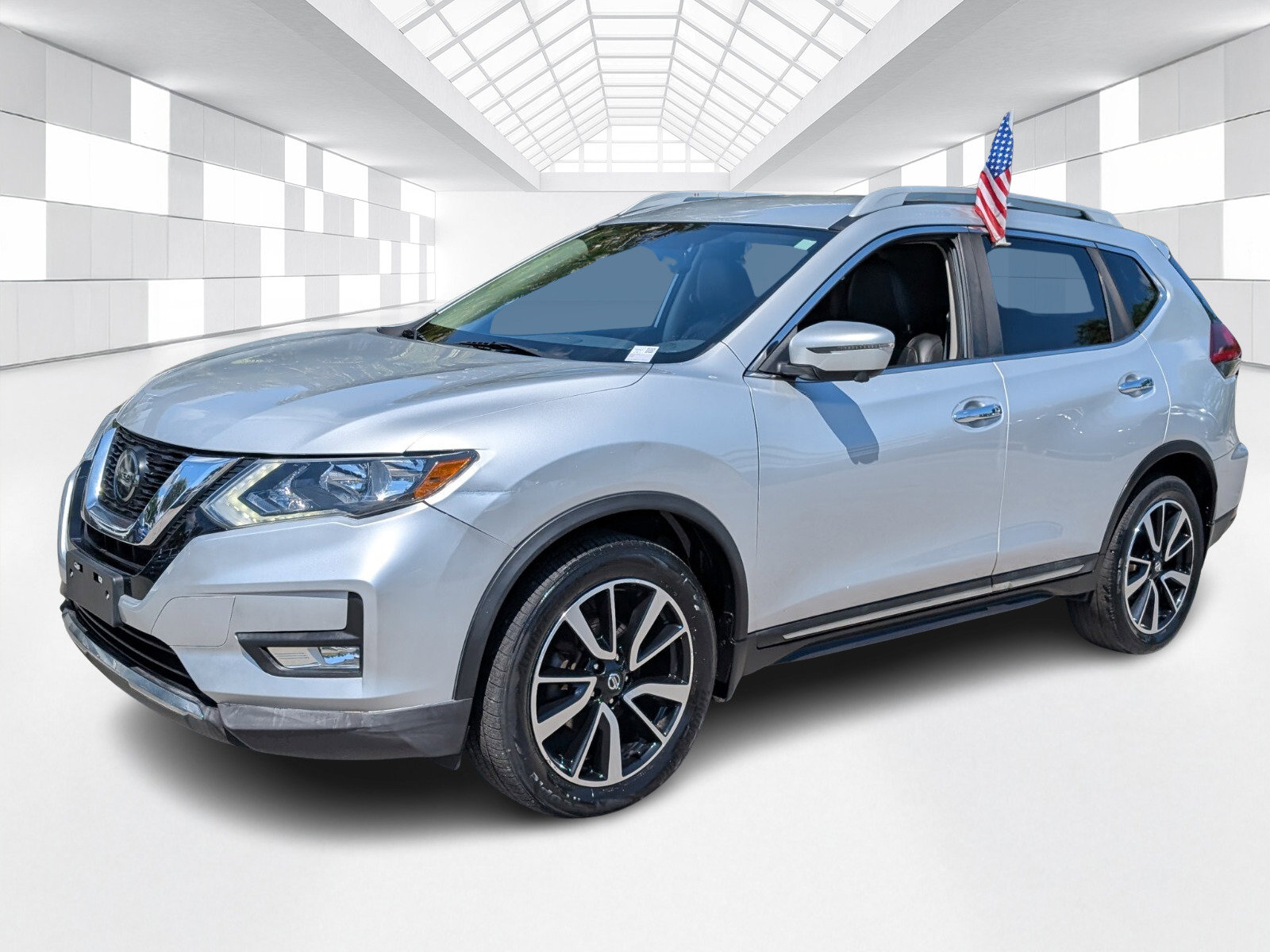 Used 2019 Nissan Rogue SL image 3