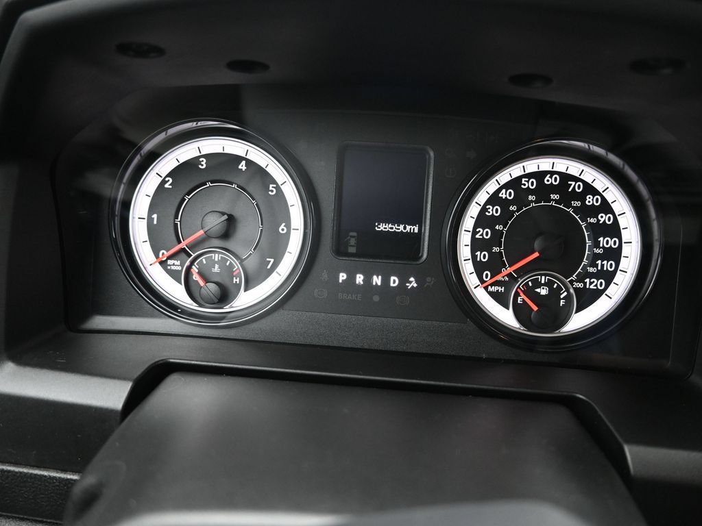 Used 2024 RAM 1500 Classic SLT AWD/4WD image 12