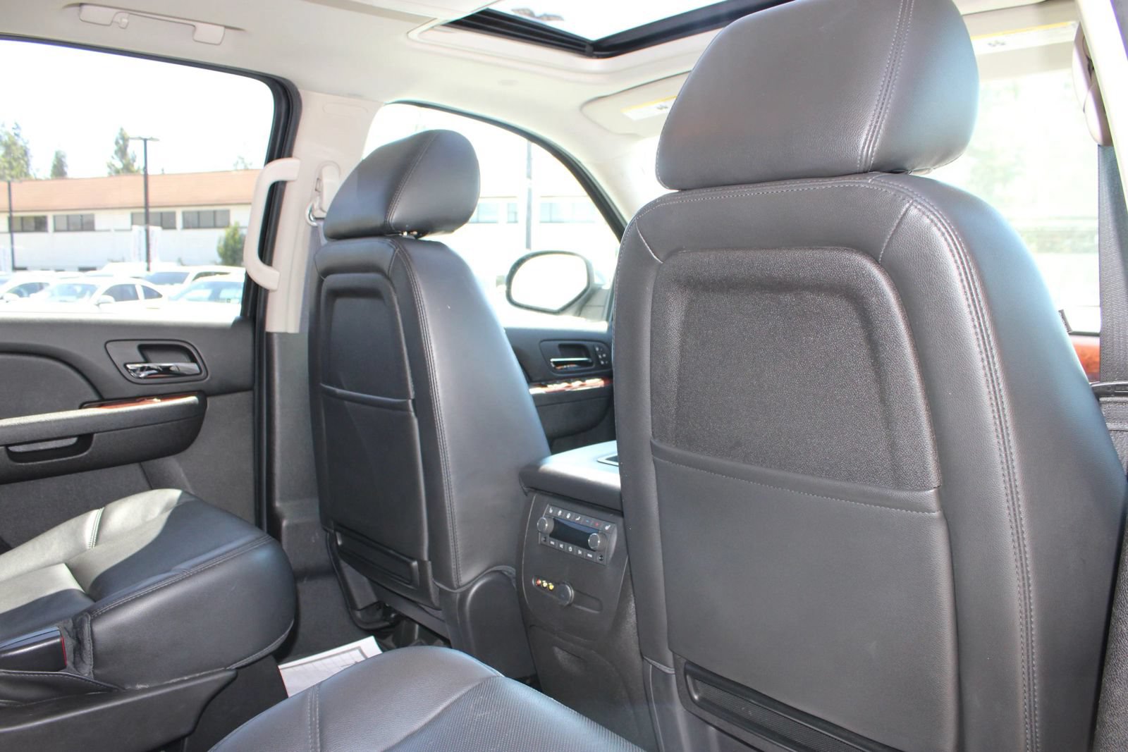 Used 2013 Chevrolet Tahoe LTZ AWD/4WD image 14
