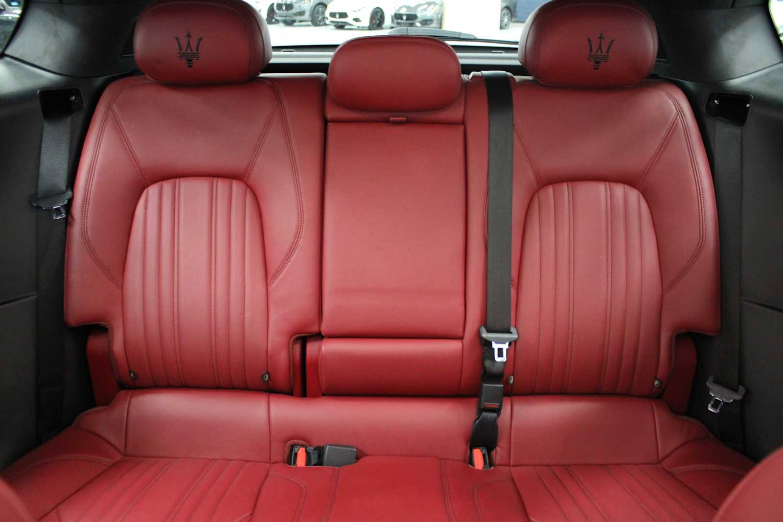 Used 2022 Maserati Levante GT image 39