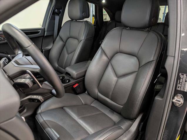 Used 2024 Porsche Macan AWD/4WD image 5