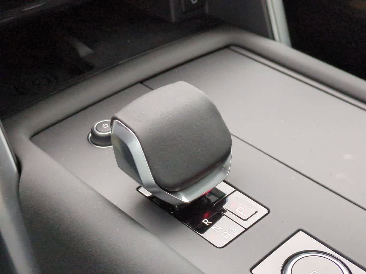 New 2026 Land Rover Discovery Limited Edition AWD/4WD image 33