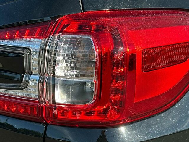 Certified 2025 Subaru Ascent Bronze Edition w/ Onyx Package image 35