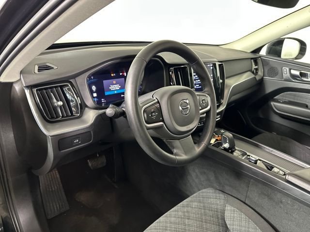 Used 2023 Volvo XC60 B5 Core AWD/4WD image 12