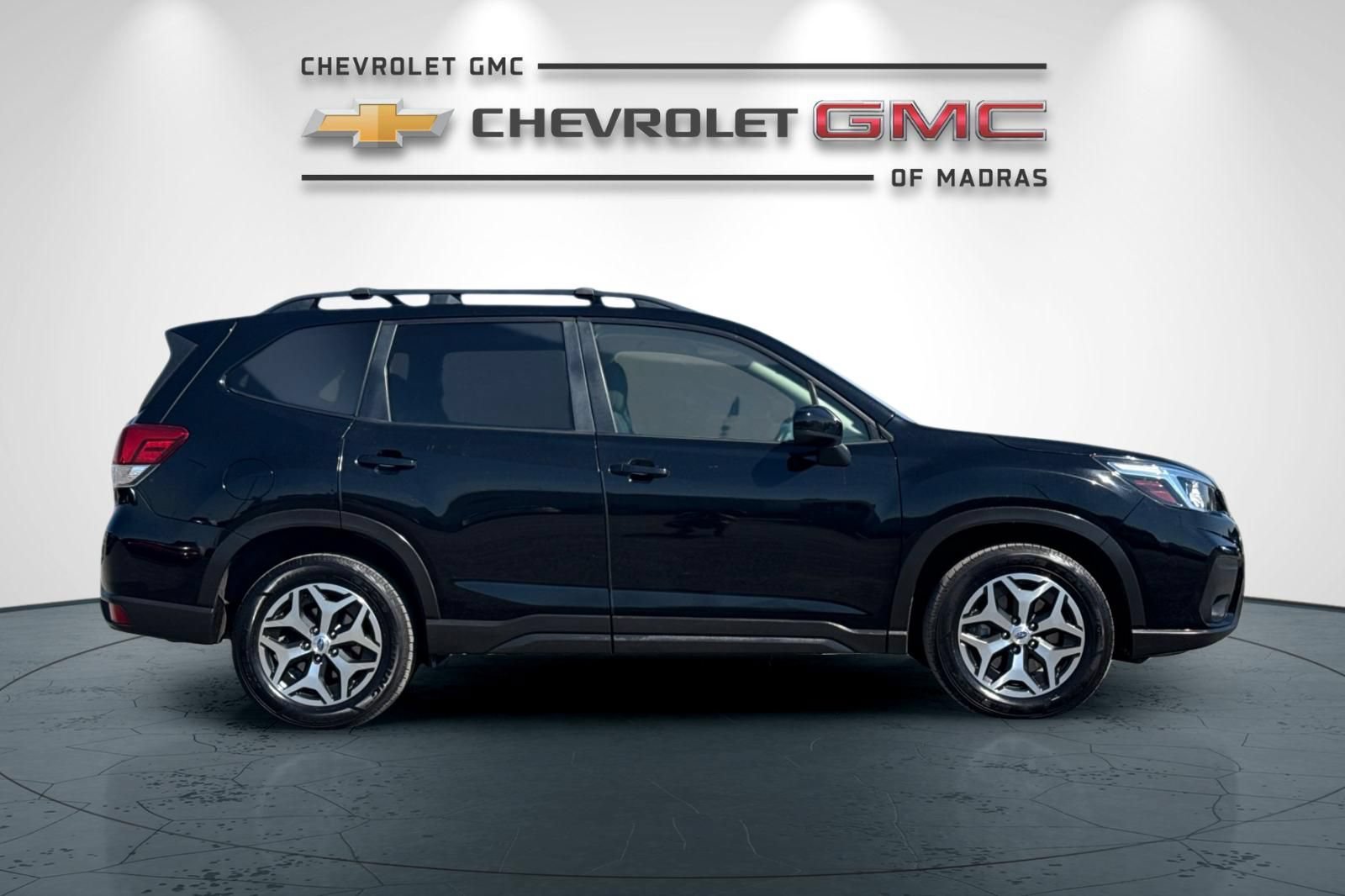 Used 2019 Subaru Forester Premium w/ Popular Package #1 AWD/4WD image 2