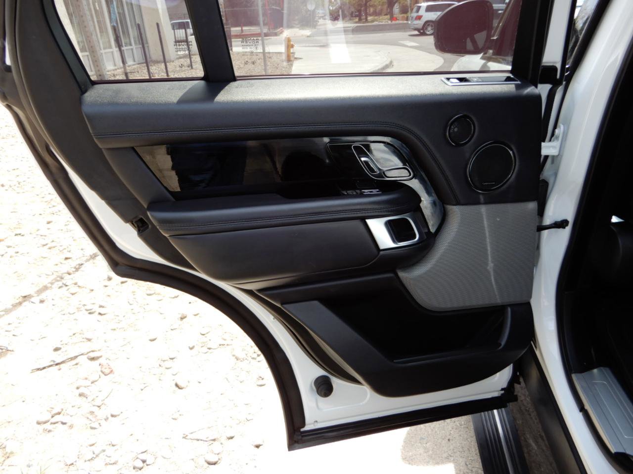 Used 2018 Land Rover Range Rover HSE AWD/4WD image 28