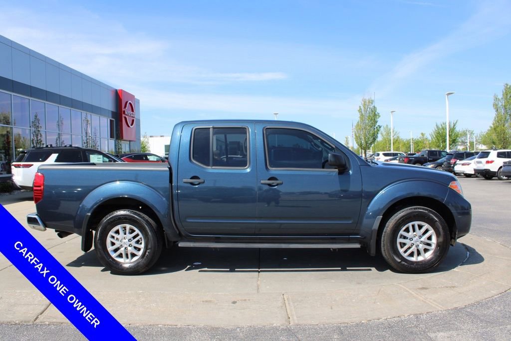 Used 2015 Nissan Frontier SV w/ SV Value Truck Package AWD/4WD image 6