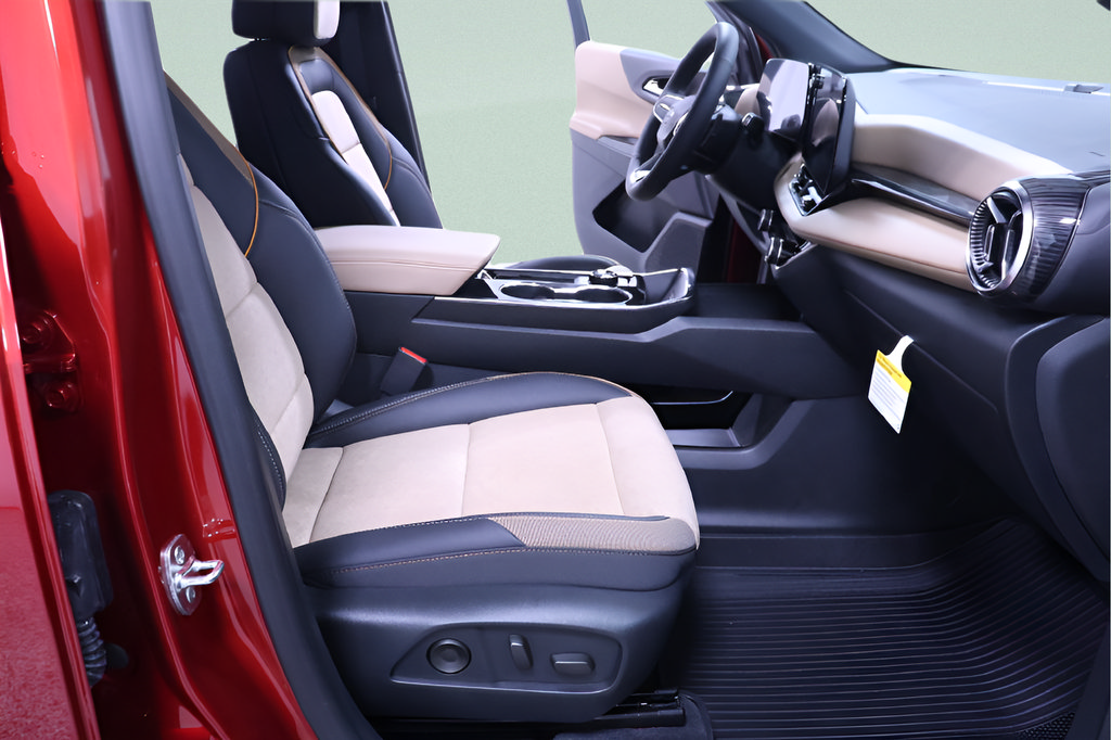 New 2027 Chevrolet Equinox ACTIV w/ Convenience Package III AWD/4WD image 35