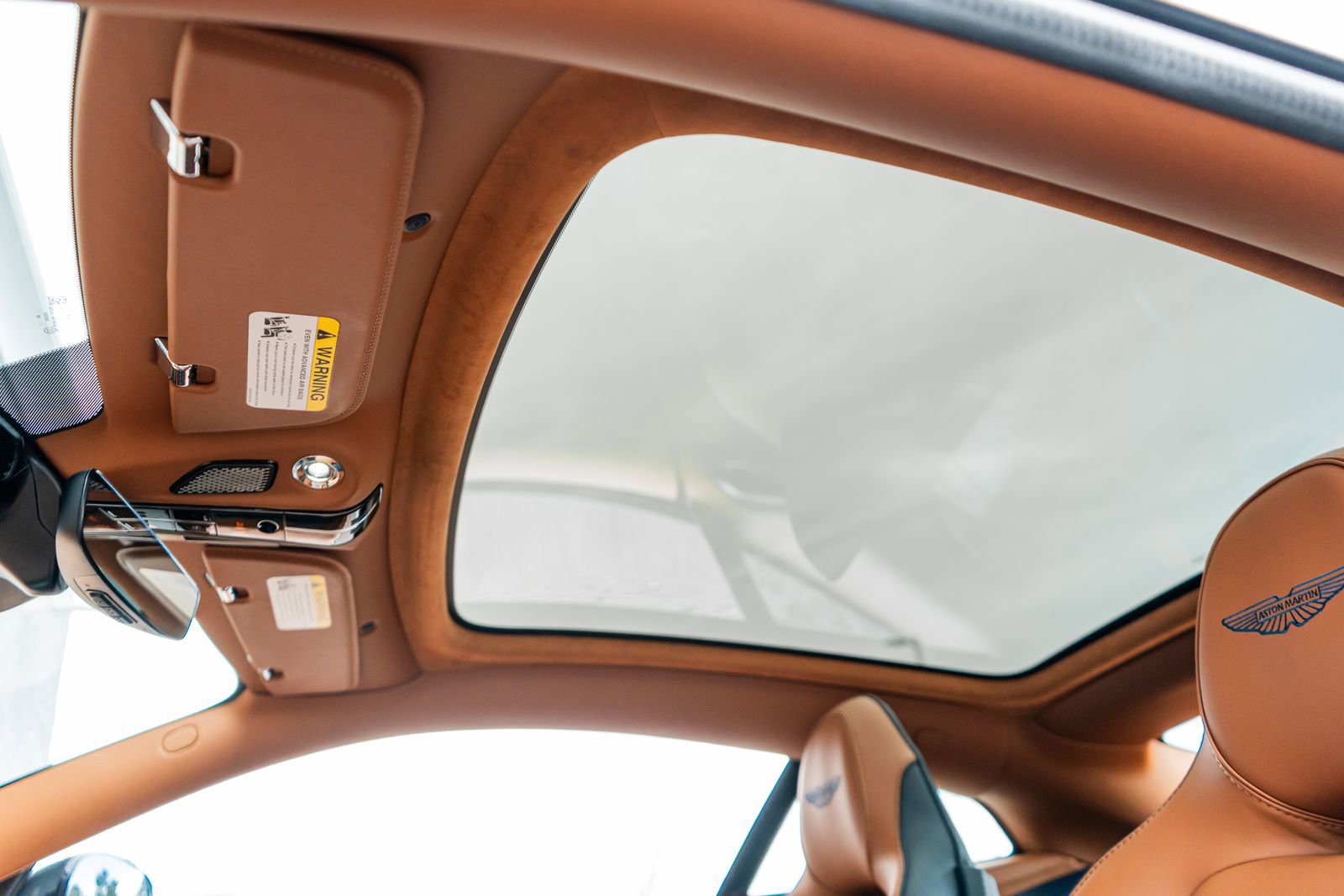 Used 2025 Aston Martin Vanquish image 28