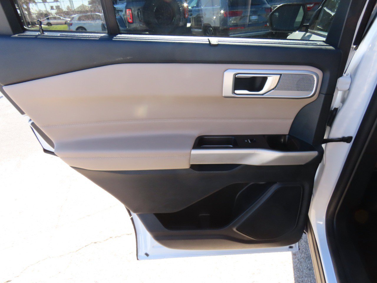 Certified 2023 Ford Explorer Limited w/ Equipment Group 301A image 21