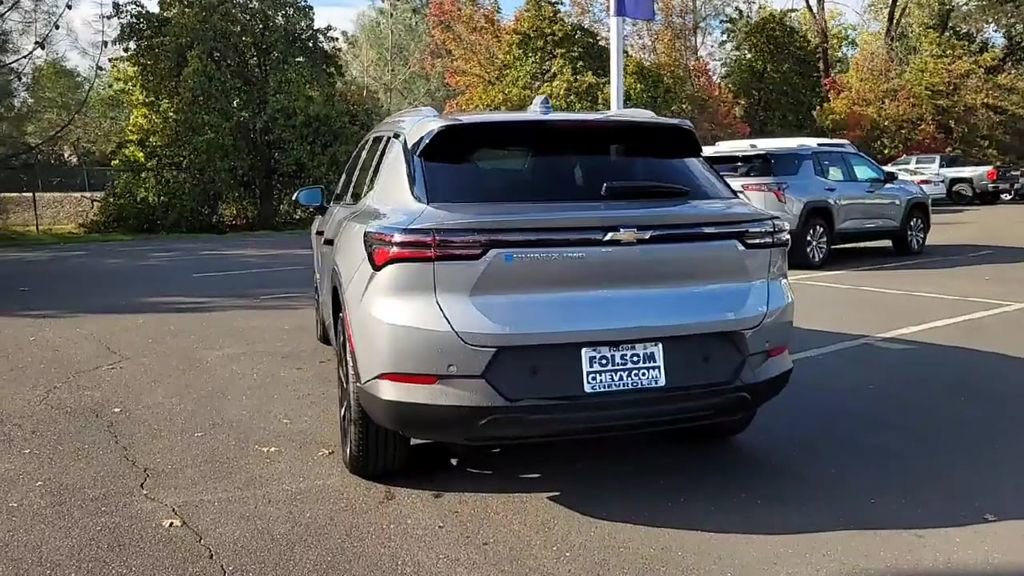 New 2026 Chevrolet Equinox EV LT image 7