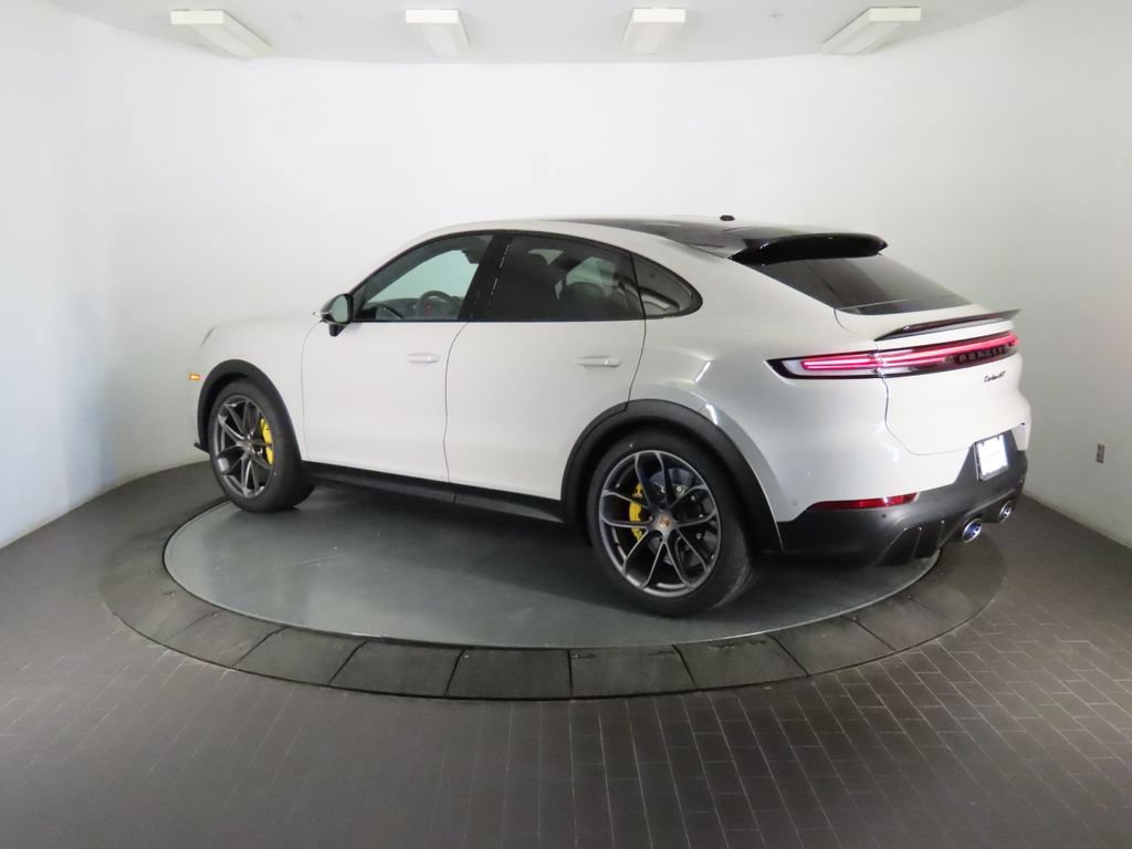 New 2026 Porsche Cayenne Turbo GT AWD/4WD image 3