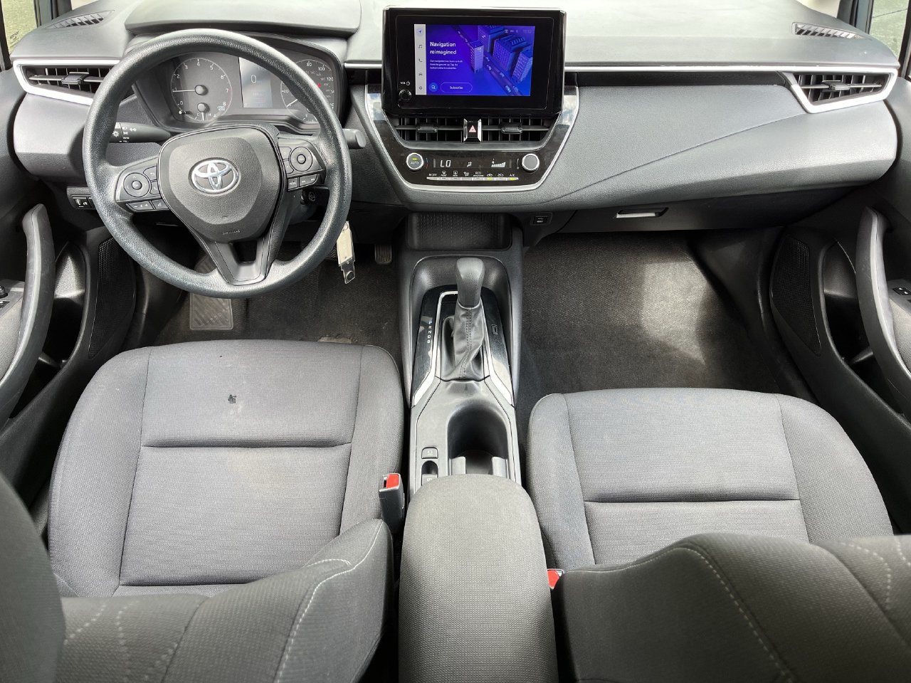 Used 2024 Toyota Corolla LE FWD image 8