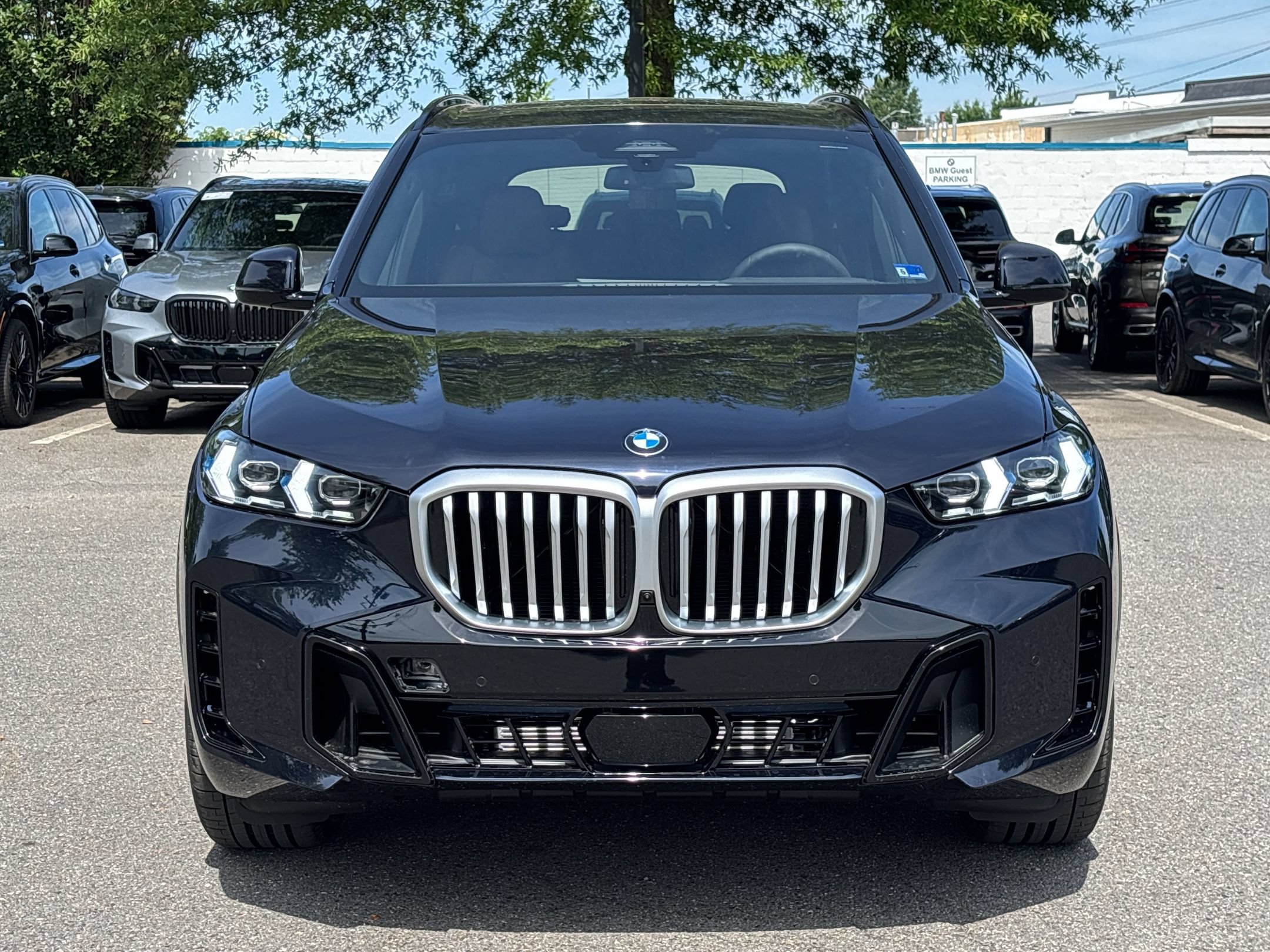 New 2026 BMW X5 xDrive40i w/ M Sport Package AWD/4WD image 5