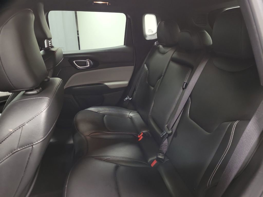 Used 2025 Jeep Compass Limited AWD/4WD image 20