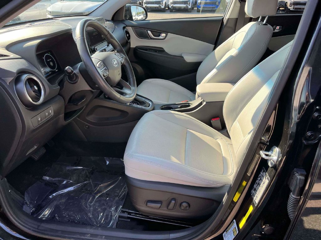 Used 2022 Hyundai Kona Limited AWD/4WD image 15
