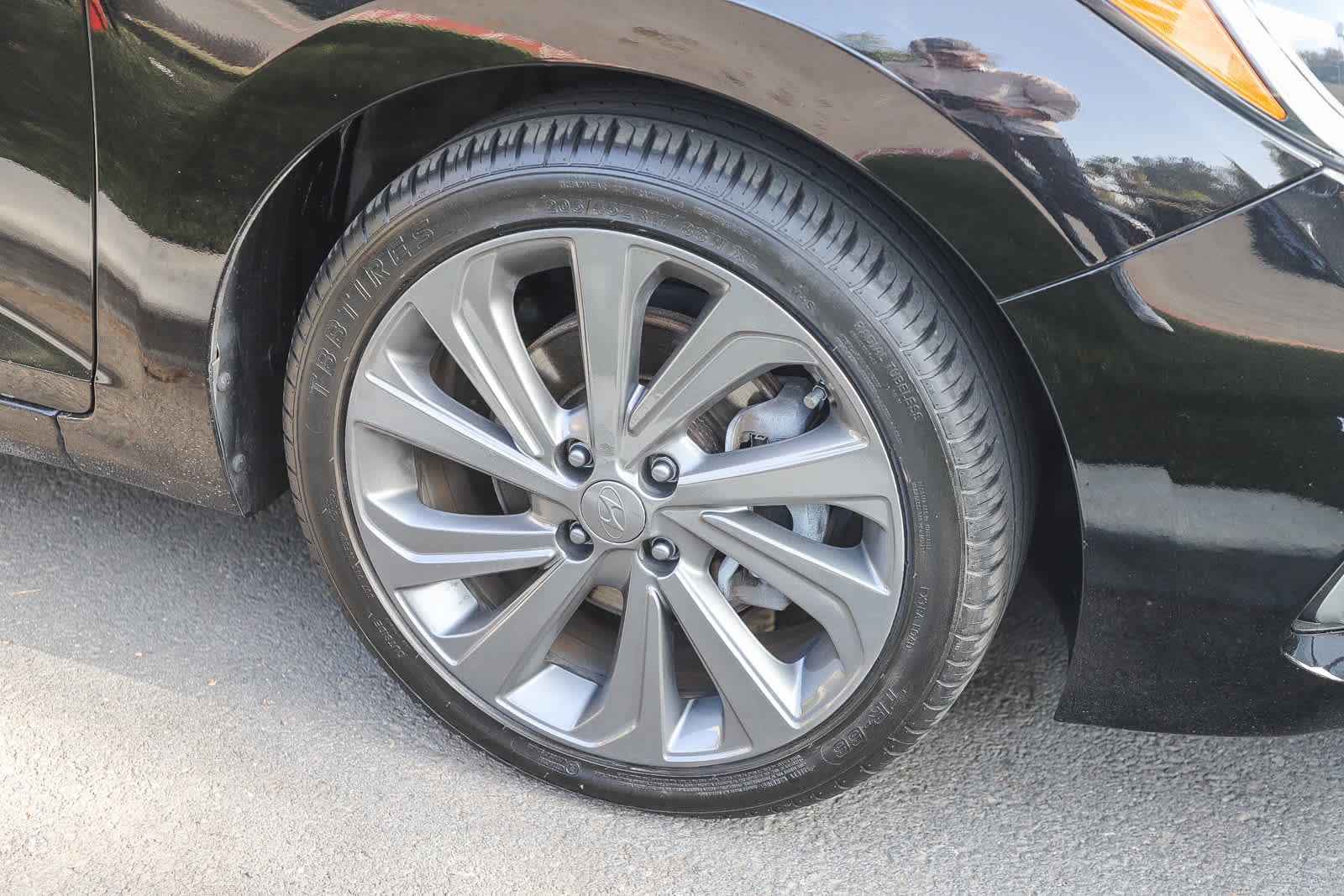 Used 2018 Hyundai Accent Limited image 3