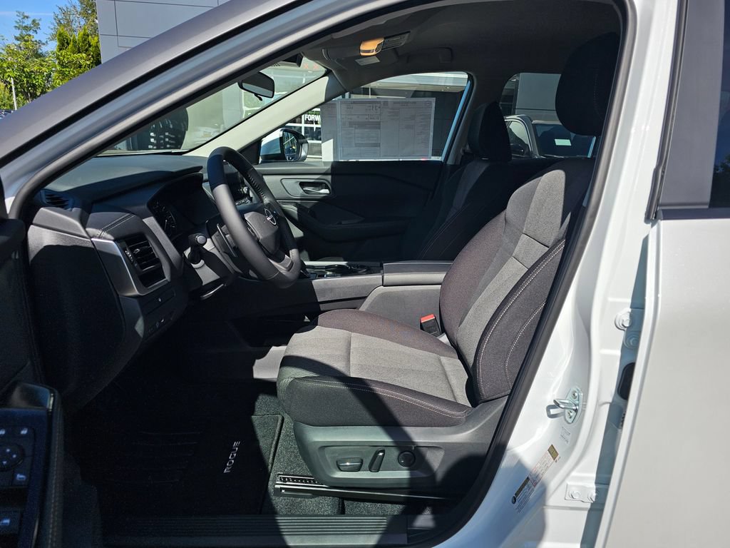 New 2026 Nissan Rogue SV AWD/4WD image 16