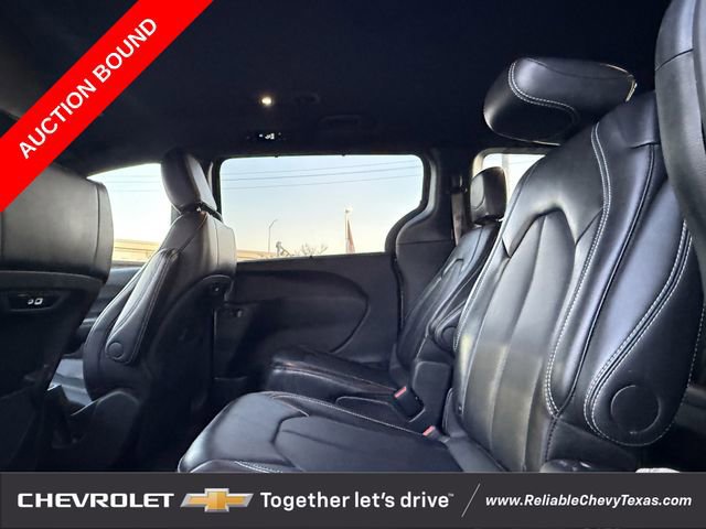 Used 2025 Chrysler Pacifica Select FWD image 31