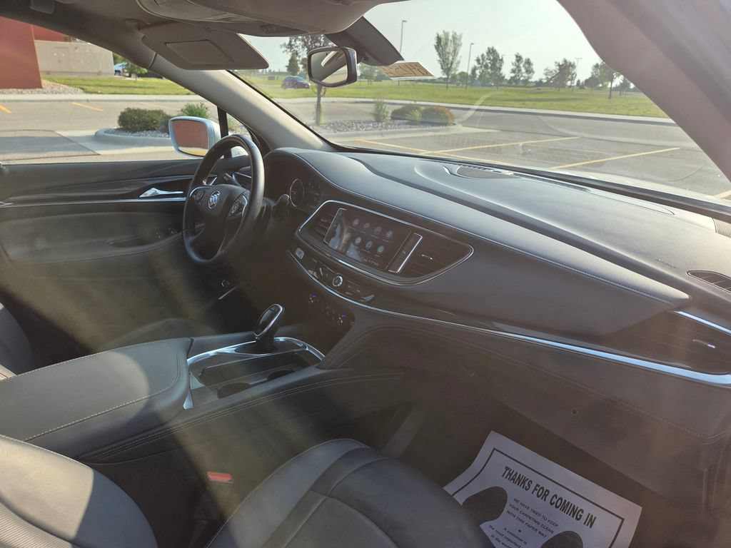 Used 2020 Buick Enclave Essence AWD/4WD image 35
