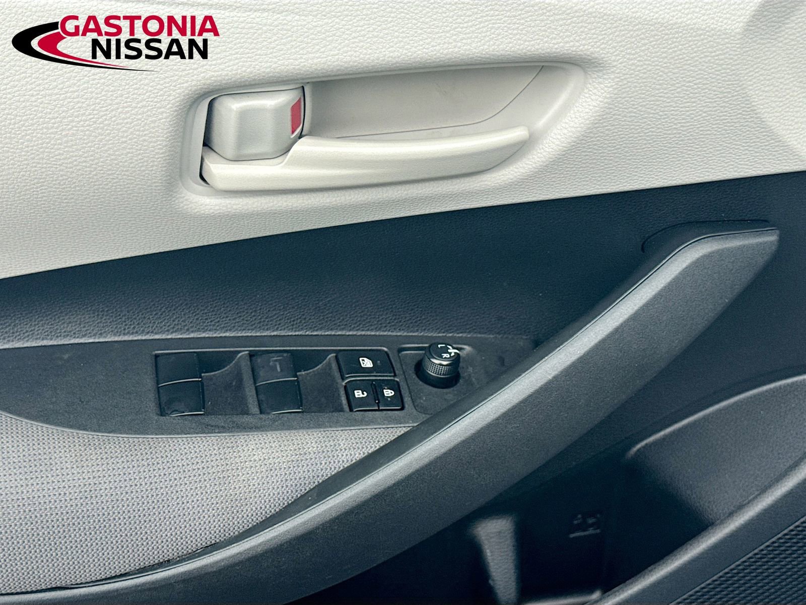 Used 2022 Toyota Corolla LE image 22