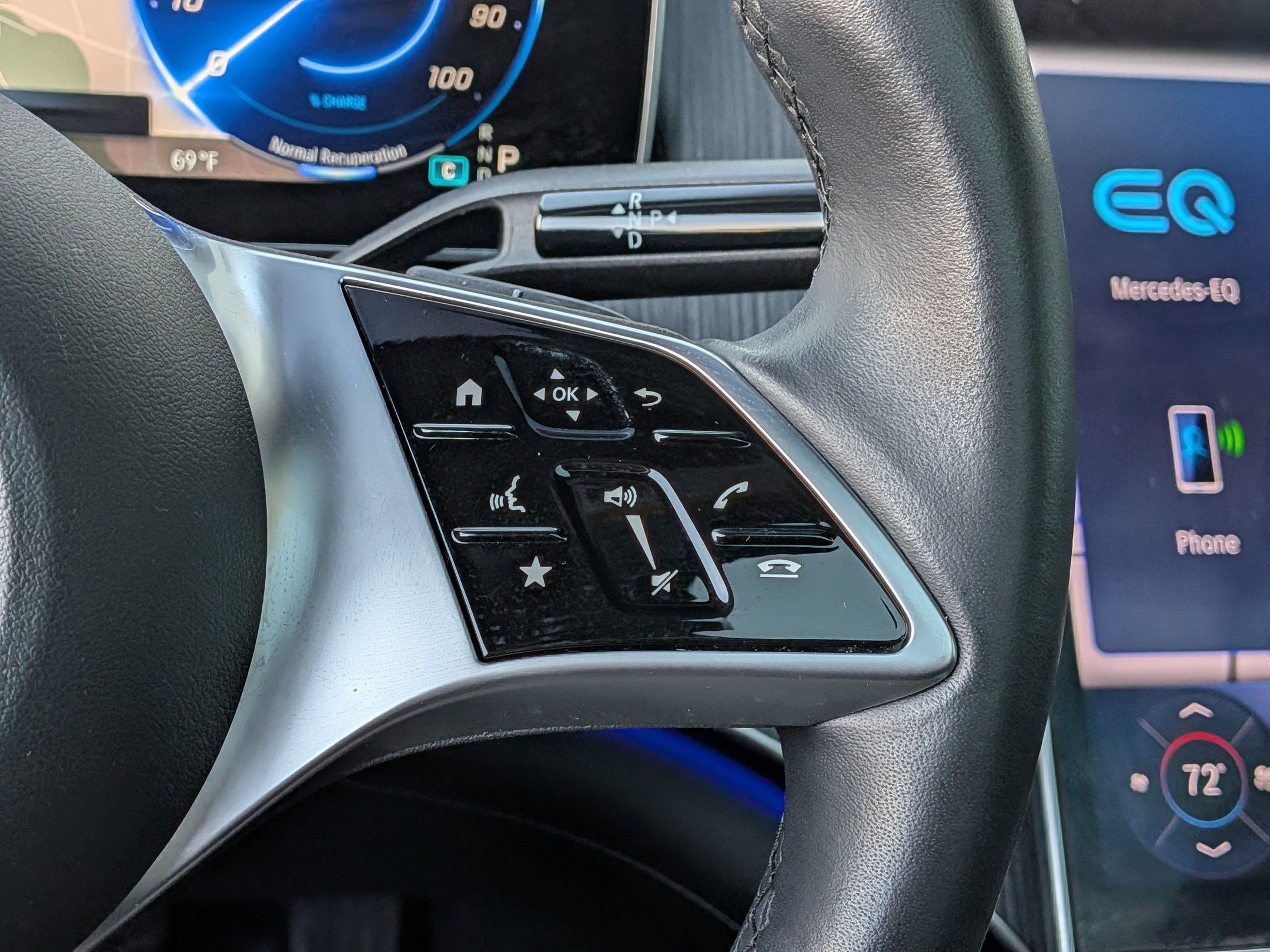 Used 2023 Mercedes-Benz EQE 500 4MATIC Sedan w/ AMG Line Exterior Package image 16