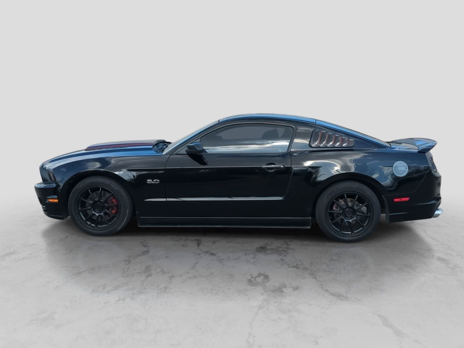 Used 2013 Ford Mustang GT Premium w/ Comfort Pkg RWD image 5