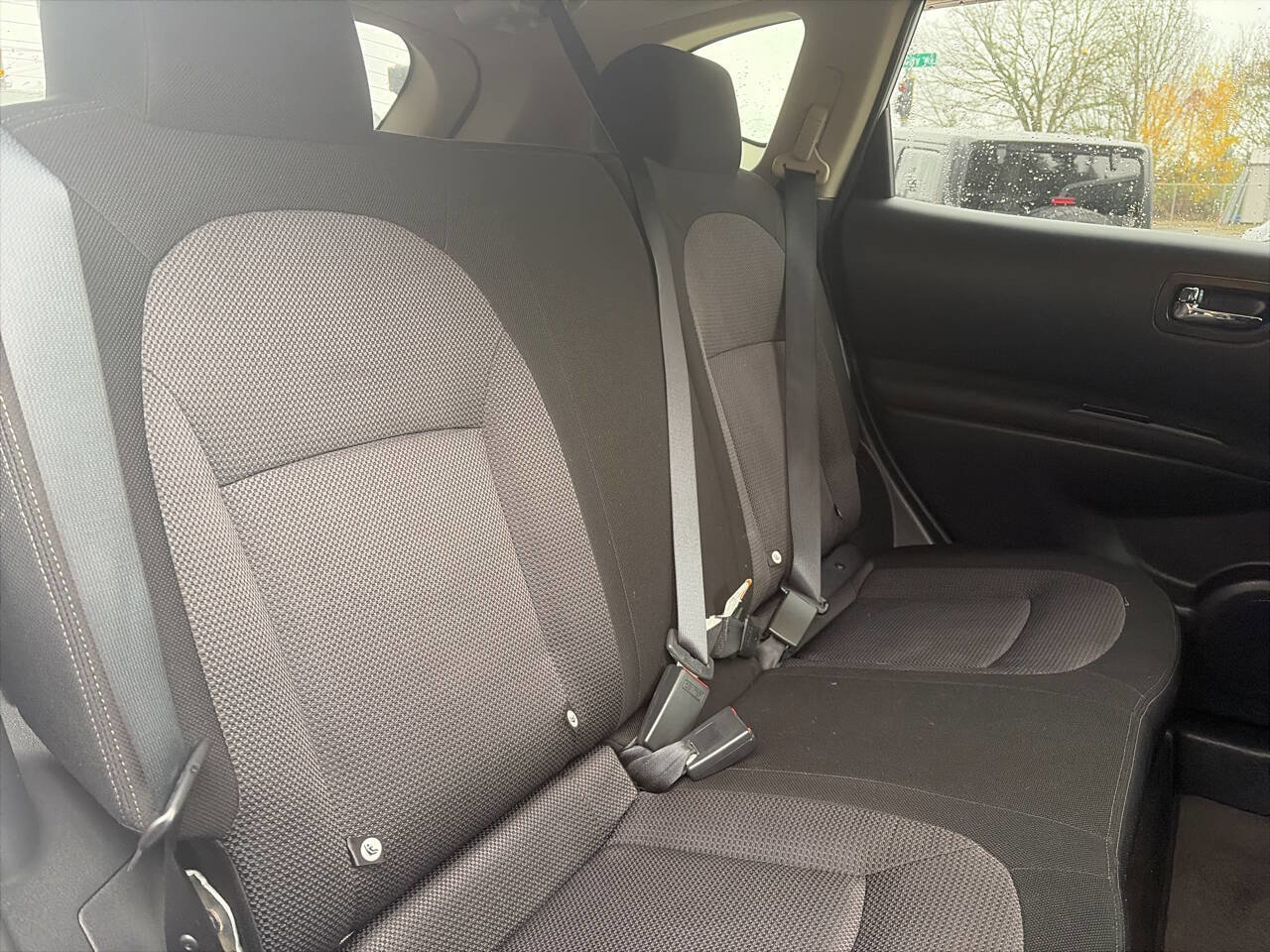 Used 2013 Nissan Rogue SV w/ Premium Pkg image 19