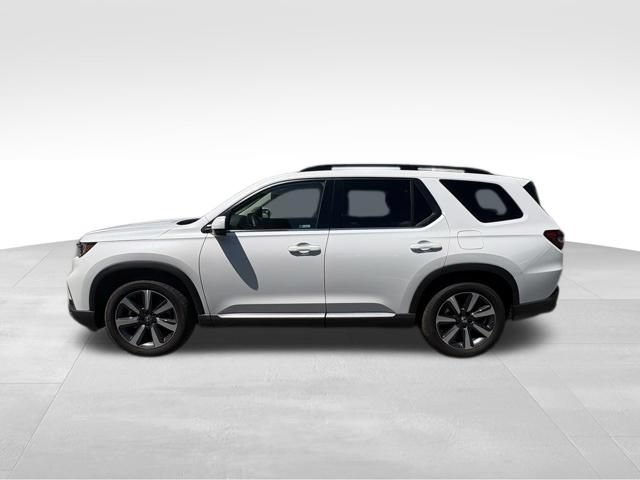 Used 2025 Honda Pilot Touring image 12