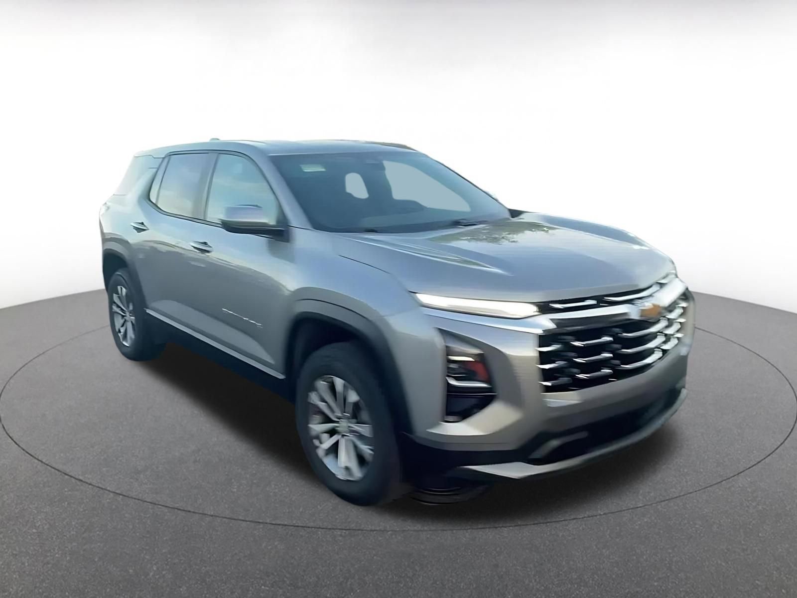 Used 2025 Chevrolet Equinox LT image 3