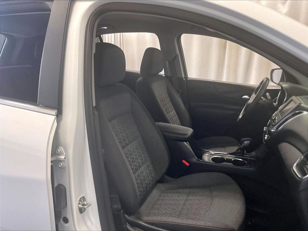 Used 2023 Chevrolet Equinox LT AWD/4WD image 11